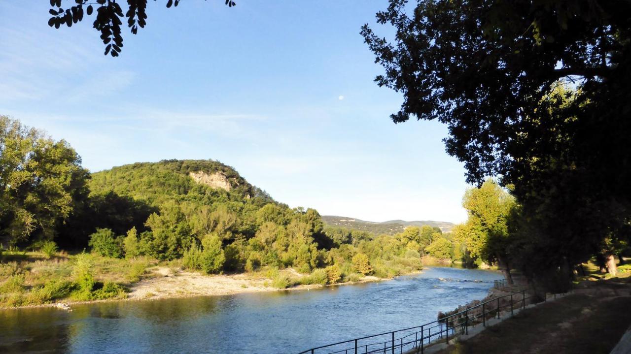 Rives D'Arc Hotell Vallon-Pont-dʼArc Eksteriør bilde